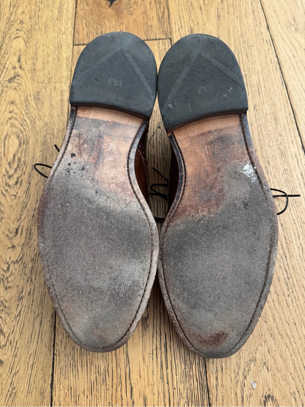 Allen Edmonds Brown Leather Cap-Toe Brogues - Picture 6 of 6